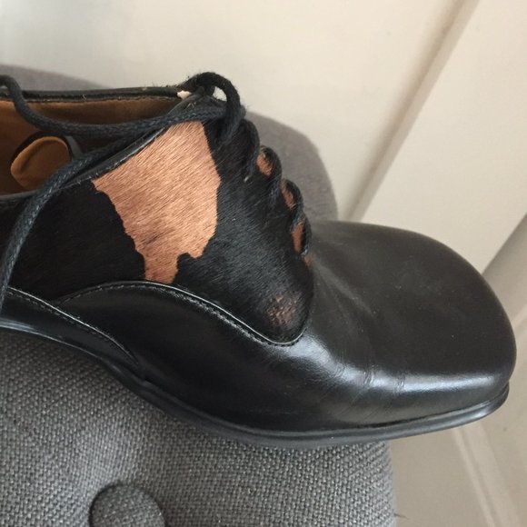 On Trend Franco Sarton Oxford Heels NWT Size 7 Black Leather w/Animal Accent - Picture 4 of 6